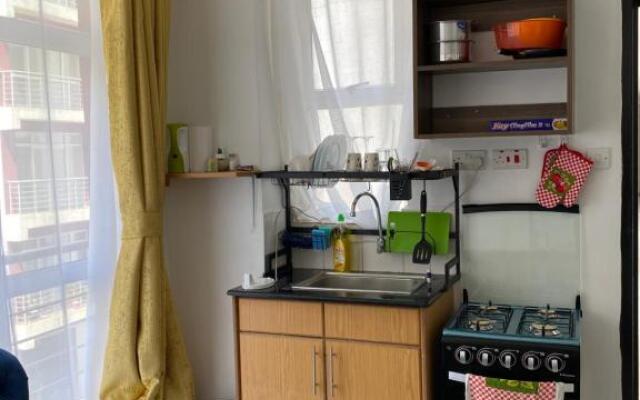 Lyshima’s Cozy Studio