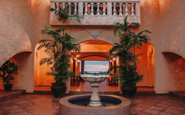 El Regalo Resort