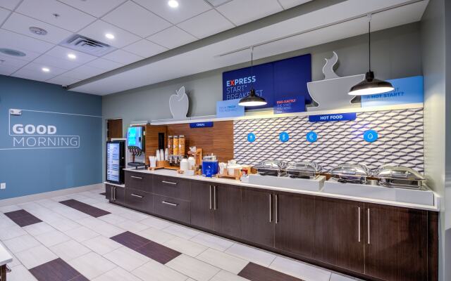Holiday Inn Express & Suites Reedsville - State Coll Area by IHG