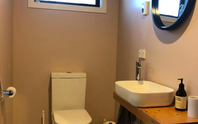 East Rock (Adults Only)