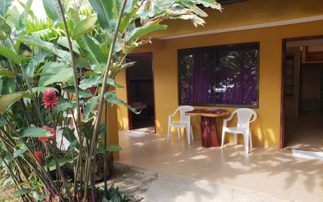 Cabinas Pura Vida Bed & Breakfast