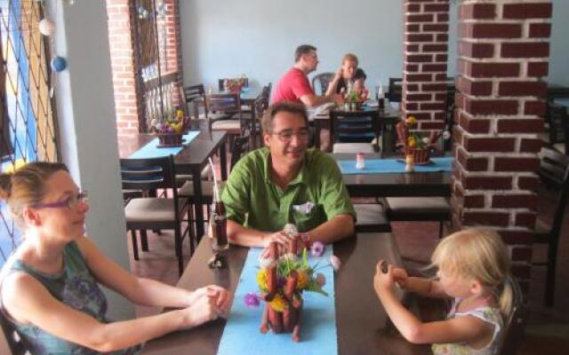 Sea Joy guesthouse and restaurant