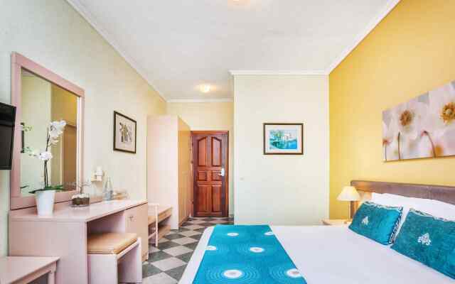 Palladium Hotel