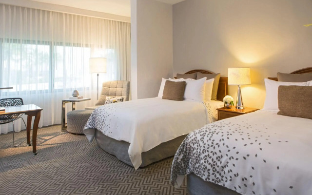 Renaissance Santo Domingo Jaragua Hotel & Casino