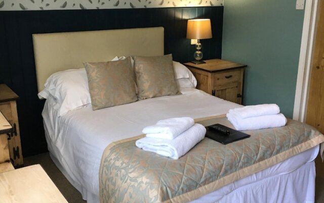 The Golden Pheasant Hotel