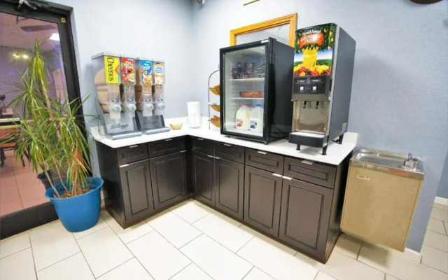 Columbus Inn and Suites