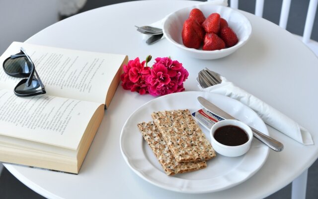 Ammos Luxury Rooms & Home