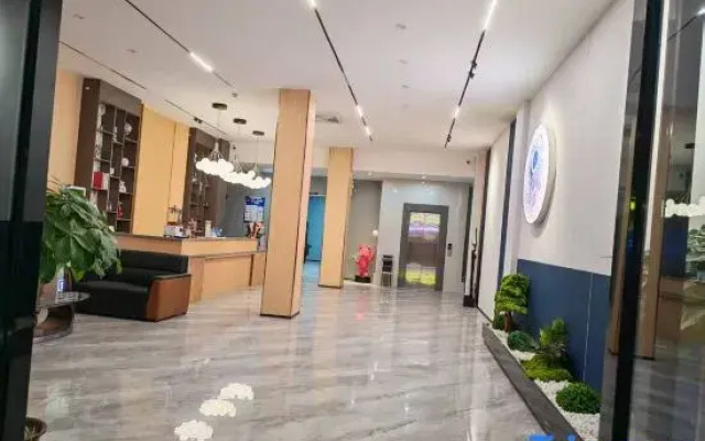 Hejia Smart Hotel (Ledong Commercial Pedestrian Street)