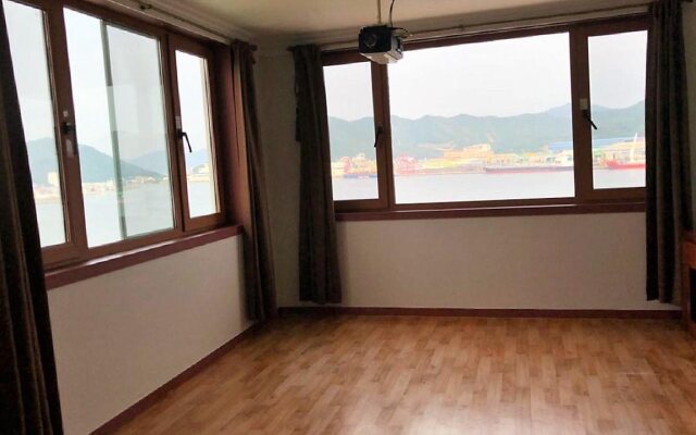 Masan Tourist Hotel