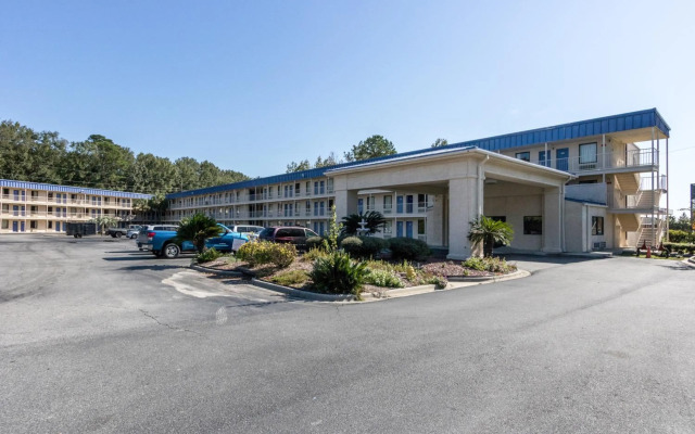 Motel 6 Pooler, GA - Savannah Airport