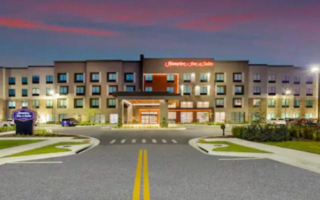 Hampton Inn & Suites Alachua I-75