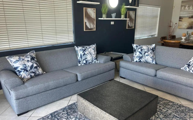 Beachfront @ Driftwood 6 Luxury Family Apartment