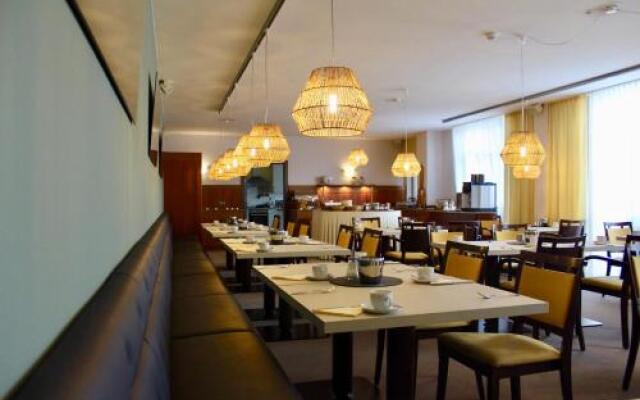 Hotel Garni Max Zwo