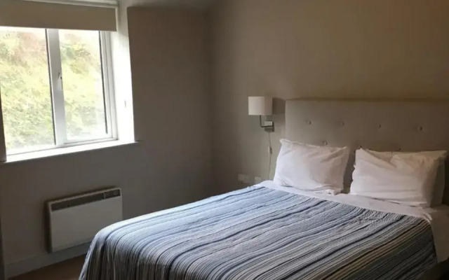 Inchydoney Apt 6, Block D