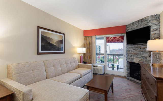 La Quinta Inn & Suites by Wyndham Pigeon Forge