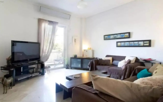 Spacious 2b/r Stay at Glyfada's Center