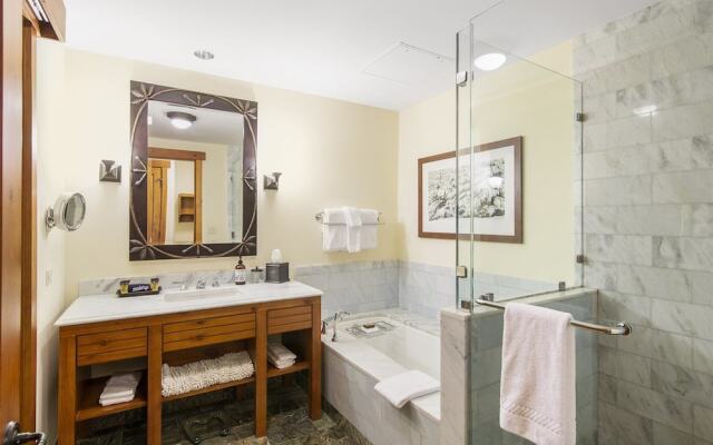 1325 Studio @ The Lodge at Spruce Peak