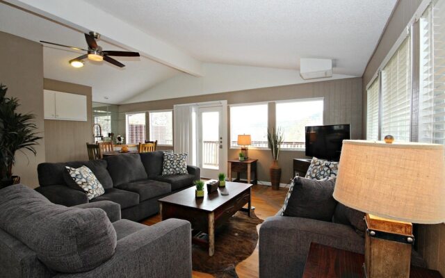 Ricks River Haus by RedAwning