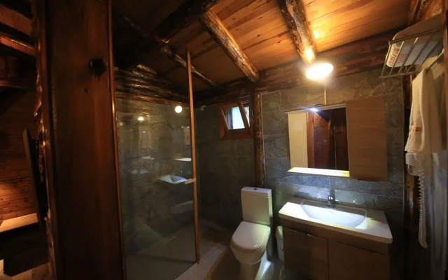 Antalya Bodrum Kayası Dağ Oteli