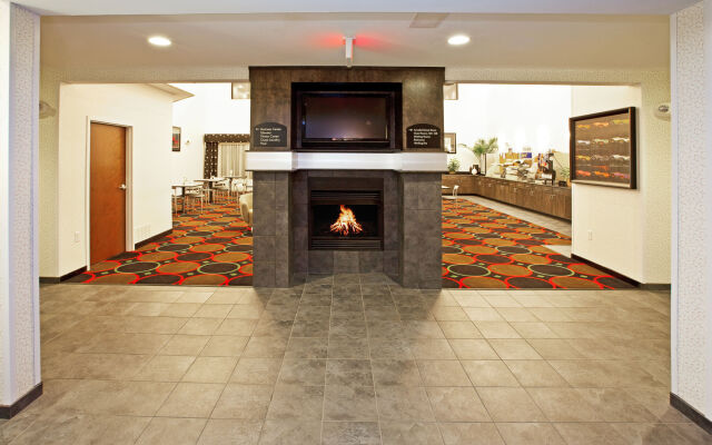 Holiday Inn Express Indianapolis - Southeast by IHG