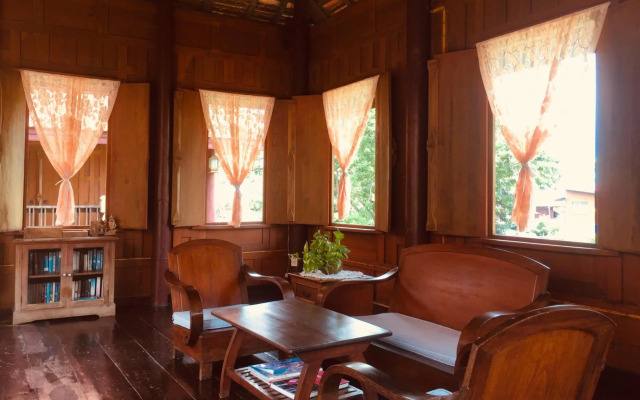 Luang Chumni Village