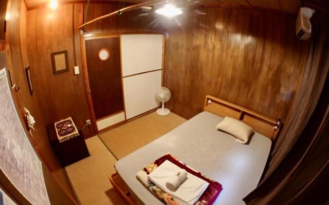 Hotel Hibiscus - Hostel
