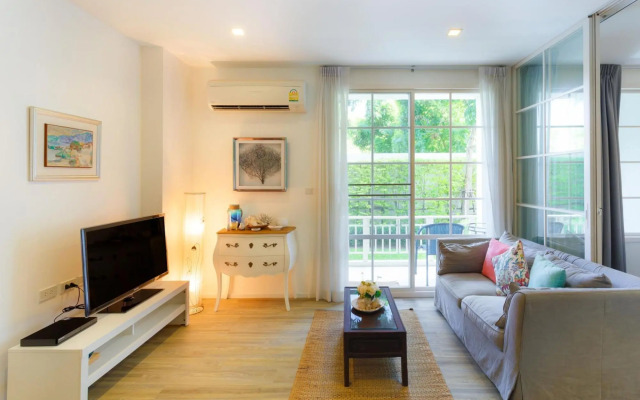 The Summer Hua Hin by Pantakarn