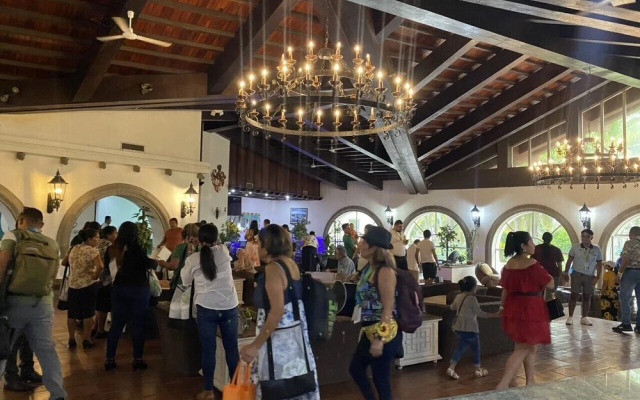 Hotel Tesoro Beach