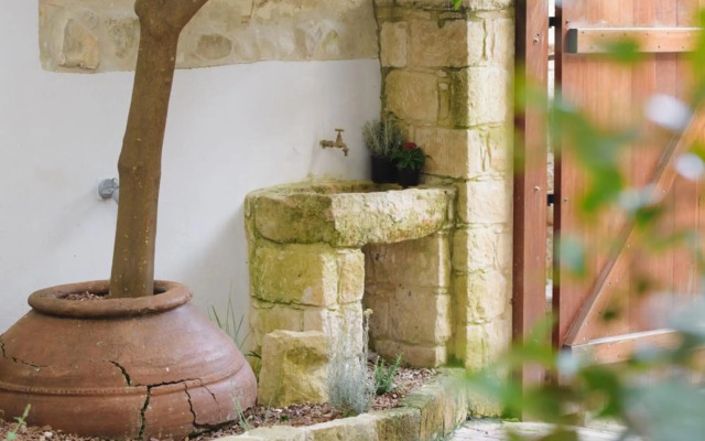 Serenity Boutique House