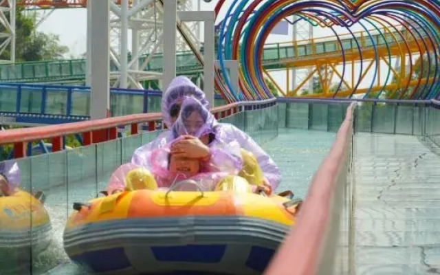 Fantasy Jialebi Theme Hotel