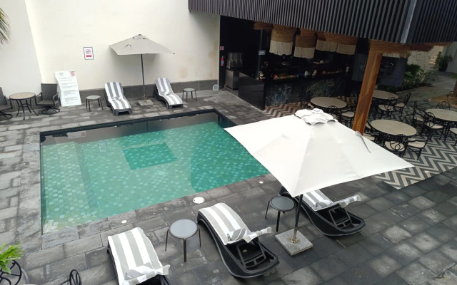 Grand City Hotel - Near Market 28