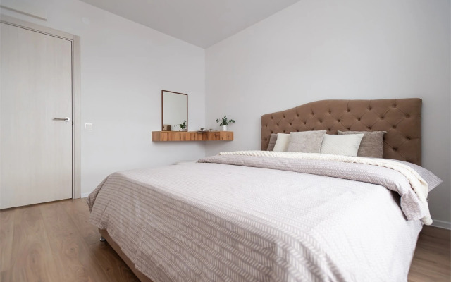 AHause на Полимерном 13