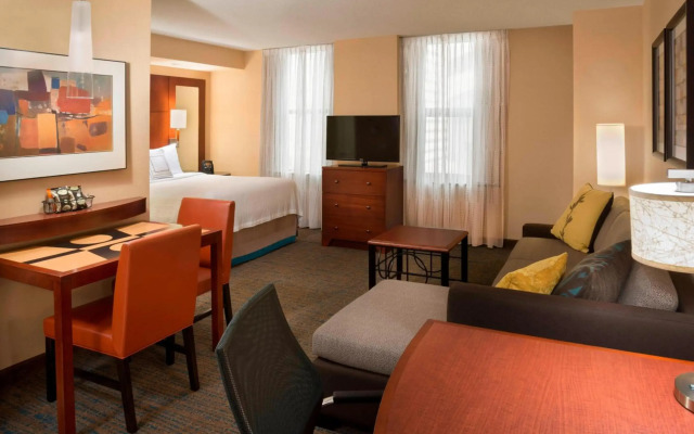 Residence Inn by Marriott Toronto Downtown / Entertainment District