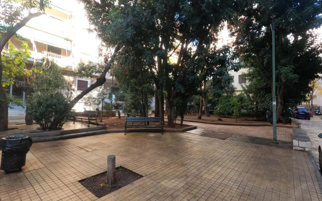 Park view apartment near Panormou