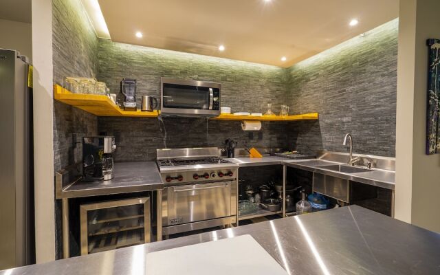 Joint Boutique Hotel