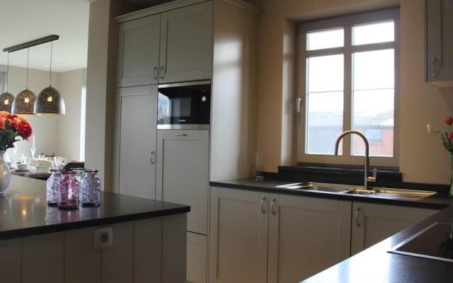 Peaceful Peer Holiday Home