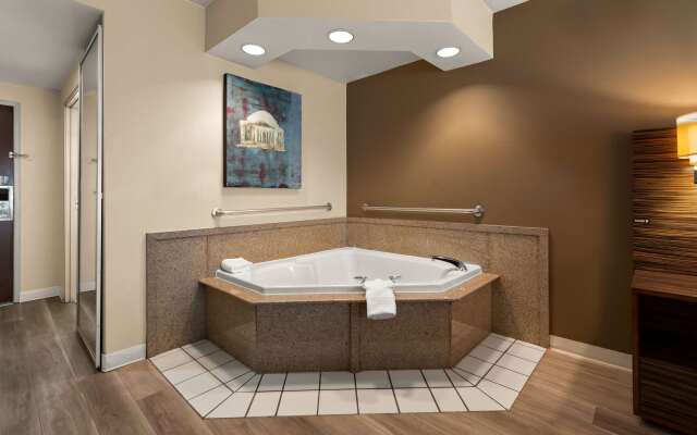 Ramada by Wyndham Harrisburg/Hershey Area