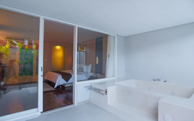 Sanur Resort Watujimbar