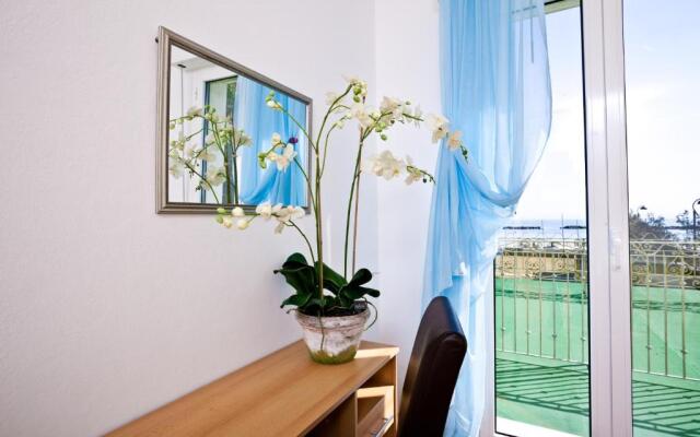 Hotel Holiday Park