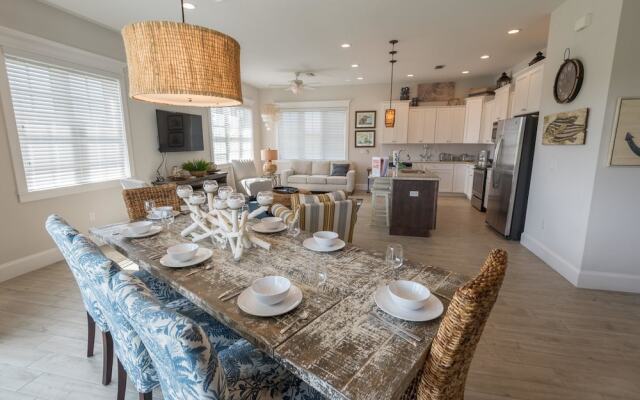 Tiki Beach Apartment 6