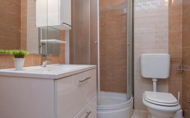 Beautiful penthouse for 8 close to city center