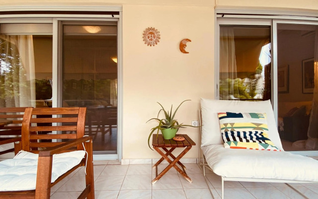 Athens Riviera Garden Views Apartment