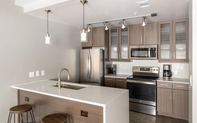 Austin Boutique 1BD 1BA Downtown Apartment