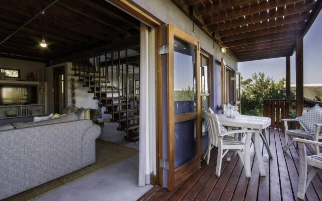 A Hilltop Country Retreat