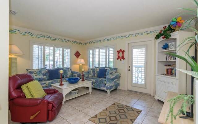 AM Beach Place Unit 6