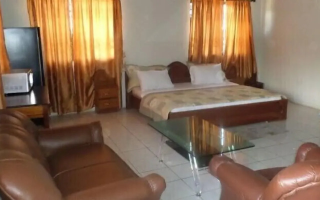 Vinny Hotel