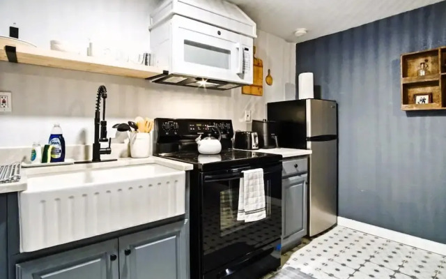 Harmony Studio 5min-asian Dist Full Kitchen