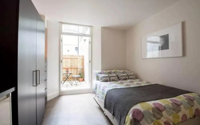 Gloucester St. Studios