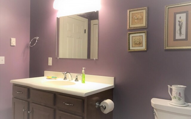 Footbridge Hideaway - Q967 by Getaway