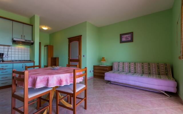 Apartment Djusi